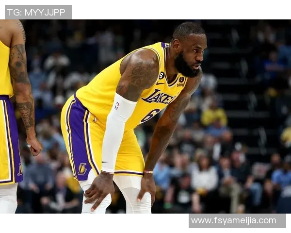 詹姆斯再次刷新记录，带领湖人队逆转击败勇士队，晋级季后赛！