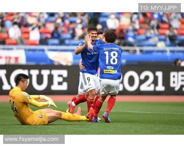 横滨水手迎战磐田山叶展现足球激情与团队精神的巅峰对决