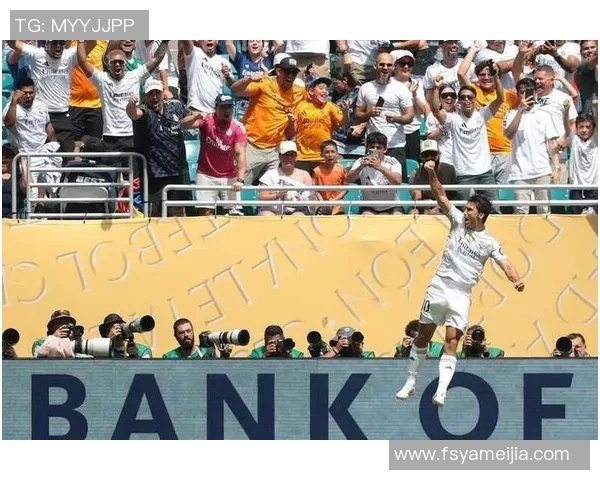 香港足球队挑战皇家马德里展现亚洲球队实力与魅力的巅峰对决